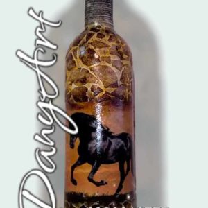 Бутилка вино – Черен кон – Black Horse